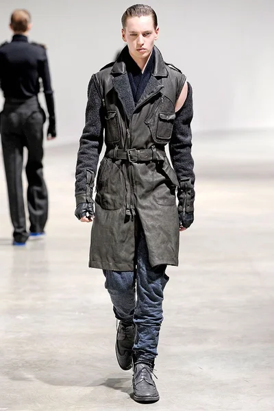 Look 28